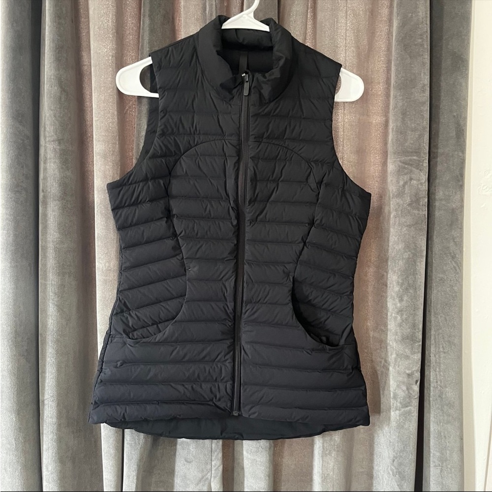 Lululemon Pack It Down Vest Hood 6 Black Full Zip Insulated Puffer EUC OBO